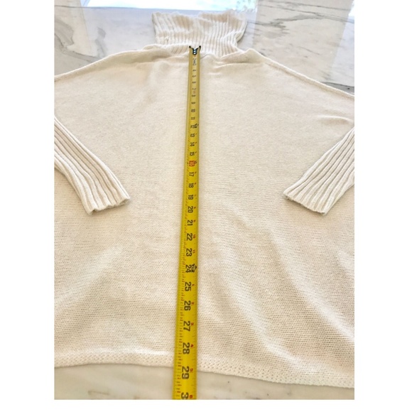 DKNY IVORY TURTLENECK PONCHO SWEATER SIZE SMALL - Picture 9 of 11